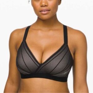 Lululemon awake to lace bra NWOT 32D